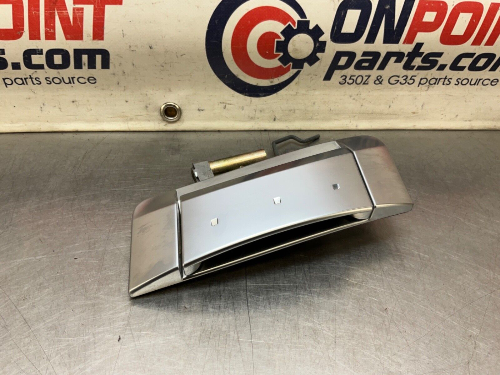 2004 Nissan Z33 350Z Passenger Right Exterior Door Handle OEM 22BLCFE - On Point Parts Inc