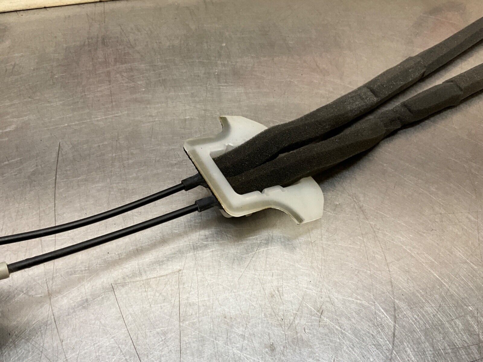 2004 Nissan Z33 350Z Passenger Right Door Lock Actuator OEM 22BLCFE - On Point Parts Inc