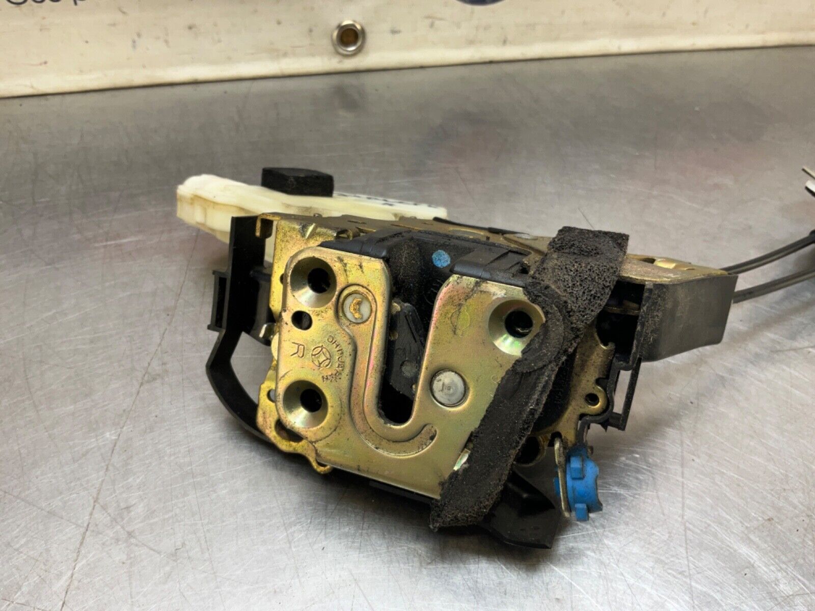 2004 Nissan Z33 350Z Passenger Right Door Lock Actuator OEM 22BLCFE - On Point Parts Inc