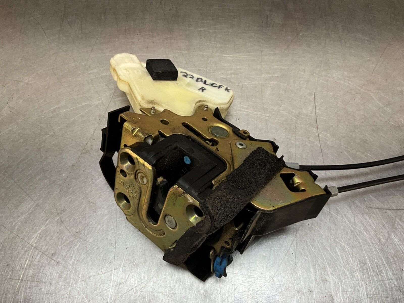 2004 Nissan Z33 350Z Passenger Right Door Lock Actuator OEM 22BLCFE - On Point Parts Inc