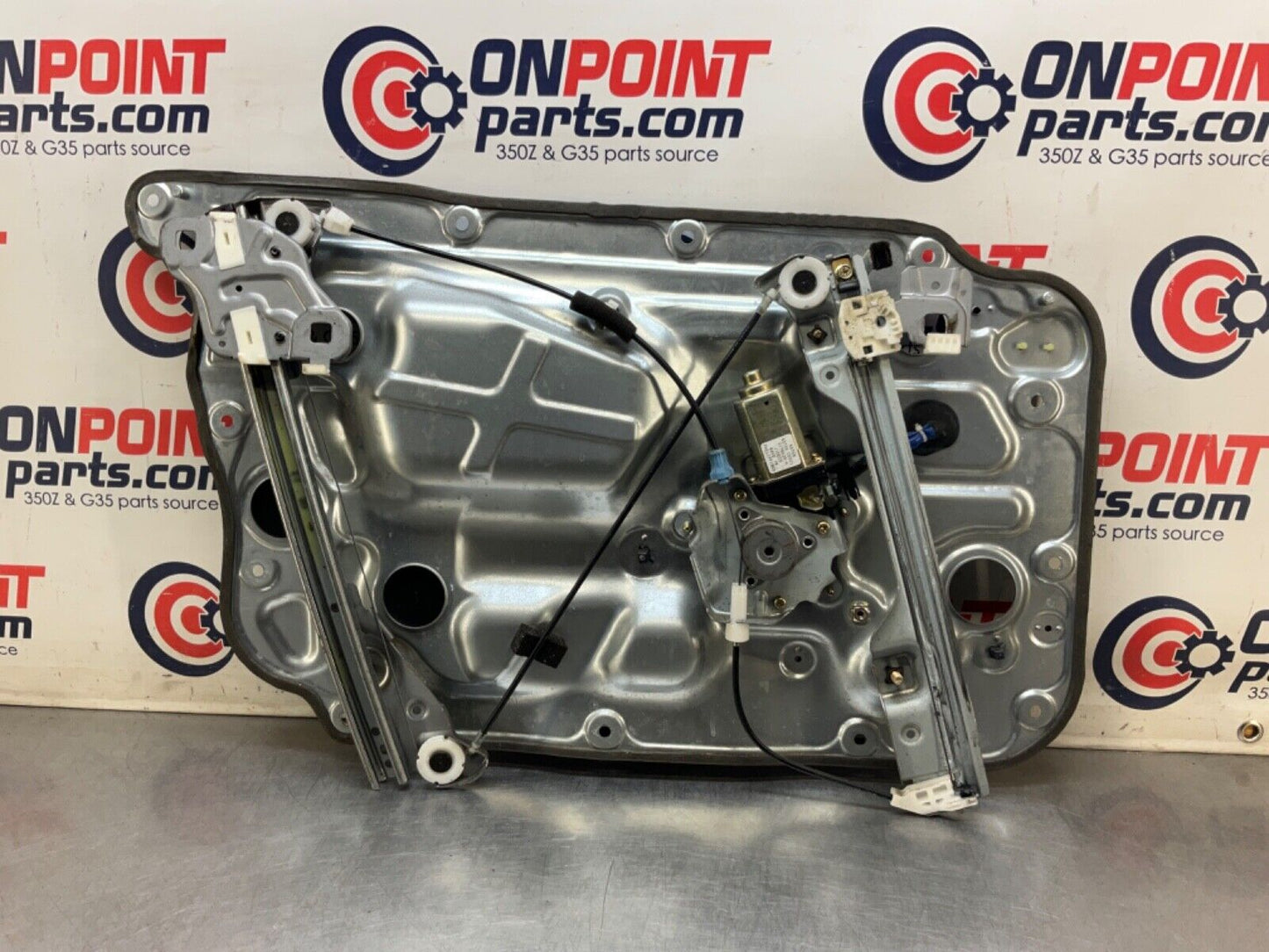 2004 Nissan Z33 350Z Passenger Right Window Regulator Motor Panel OEM 22BLCF3 - On Point Parts Inc