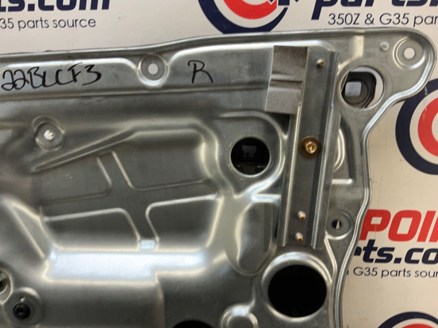 2004 Nissan Z33 350Z Passenger Right Window Regulator Motor Panel OEM 22BLCF3 - On Point Parts Inc