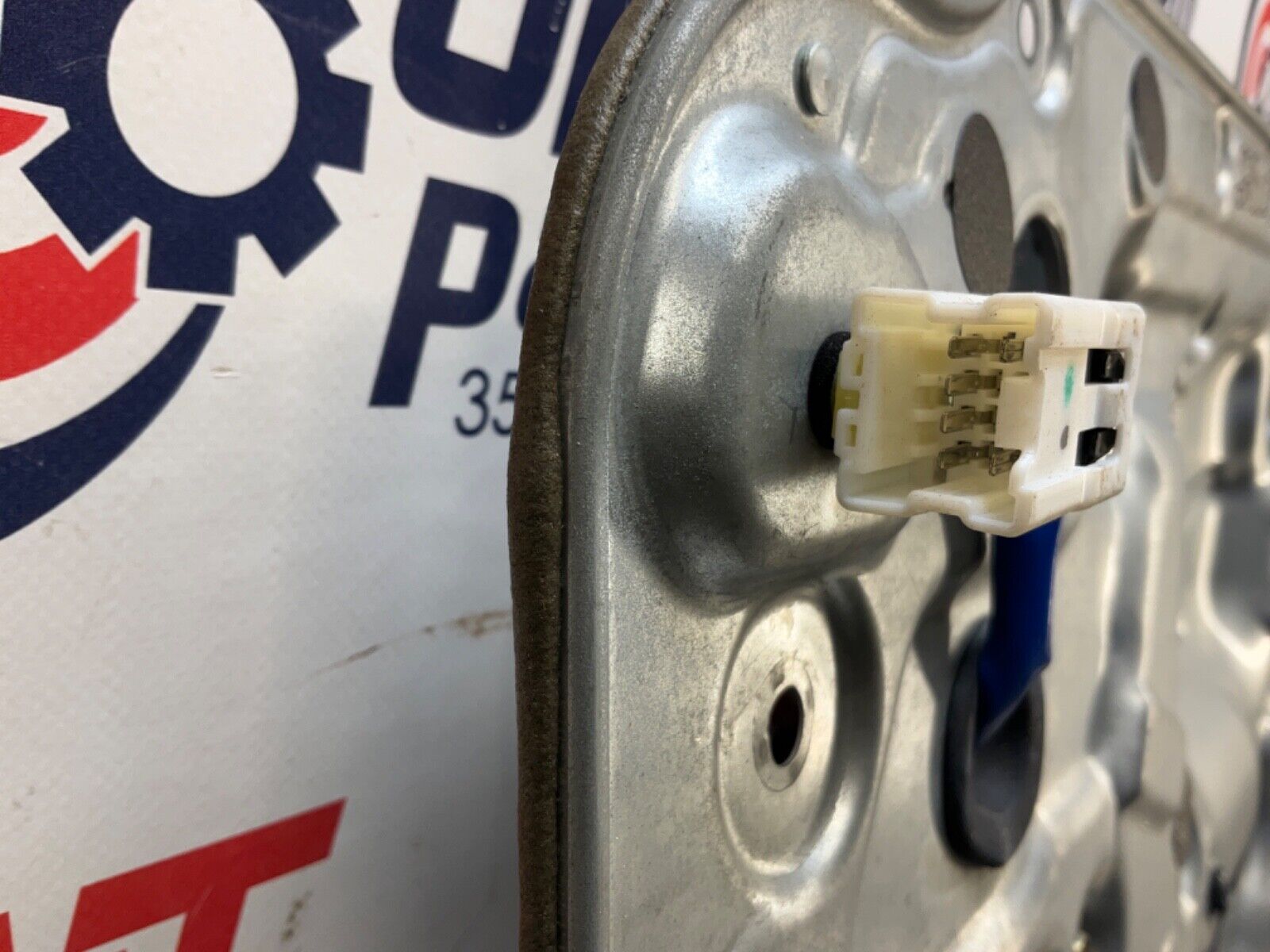 2004 Nissan Z33 350Z Passenger Right Window Regulator Motor Panel OEM 22BLCF3 - On Point Parts Inc