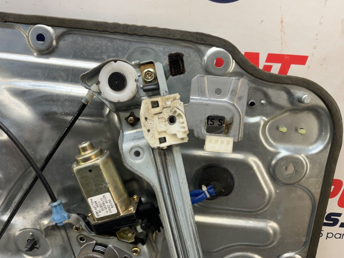 2004 Nissan Z33 350Z Passenger Right Window Regulator Motor Panel OEM 22BLCF3 - On Point Parts Inc