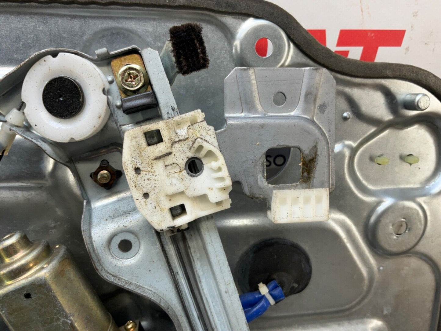 2004 Nissan Z33 350Z Passenger Right Window Regulator Motor Panel OEM 22BLCF3 - On Point Parts Inc