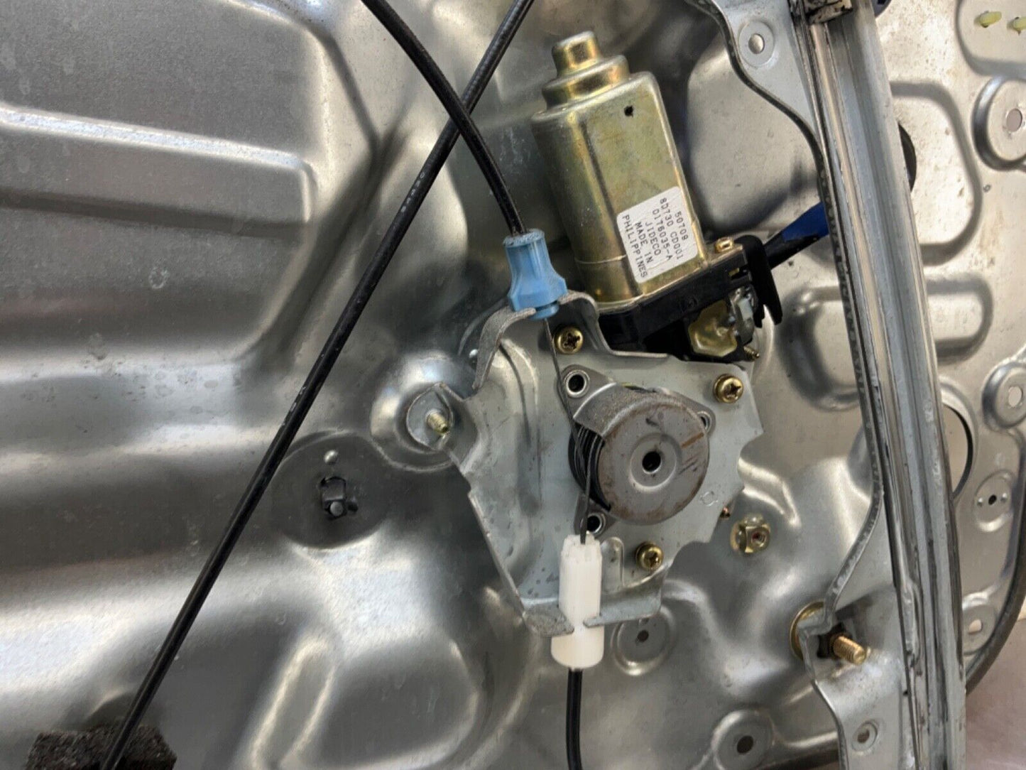 2004 Nissan Z33 350Z Passenger Right Window Regulator Motor Panel OEM 22BLCF3 - On Point Parts Inc