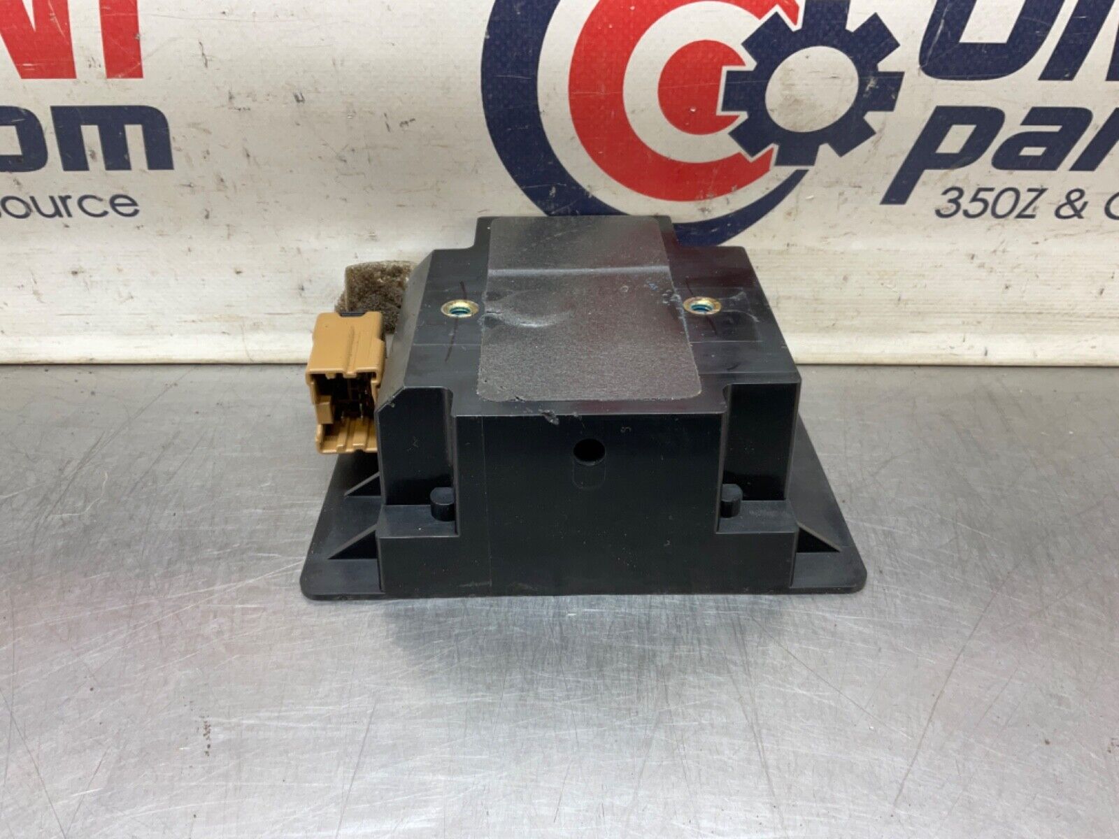 2004 Nissan Z33 350Z Bose Subwoofer Speaker Amplifier Module OEM 11BAJFC - On Point Parts Inc