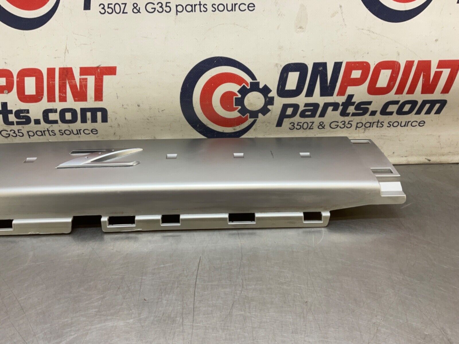 2004 Nissan Z33 350Z Rear Strut Brace Bar Cover 93130 OEM 11BAJF7 - On Point Parts Inc