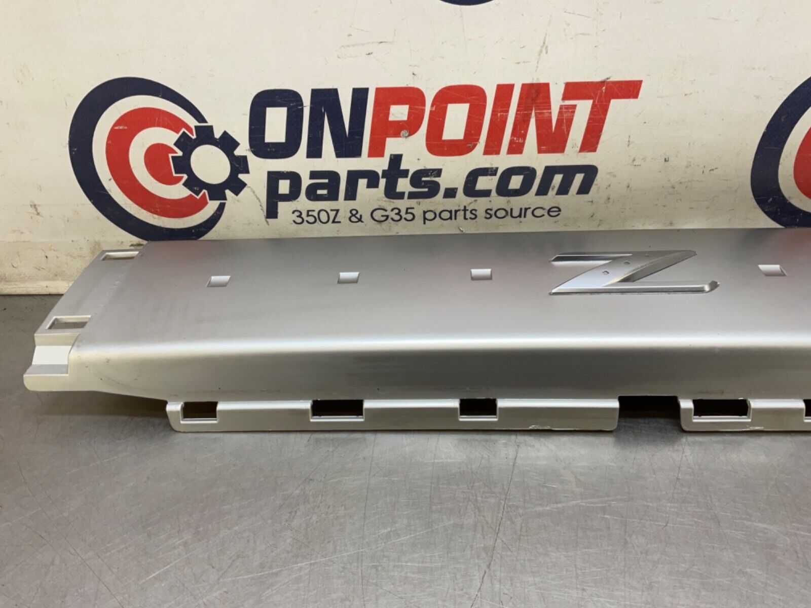 2004 Nissan Z33 350Z Rear Strut Brace Bar Cover 93130 OEM 11BAJF7 - On Point Parts Inc