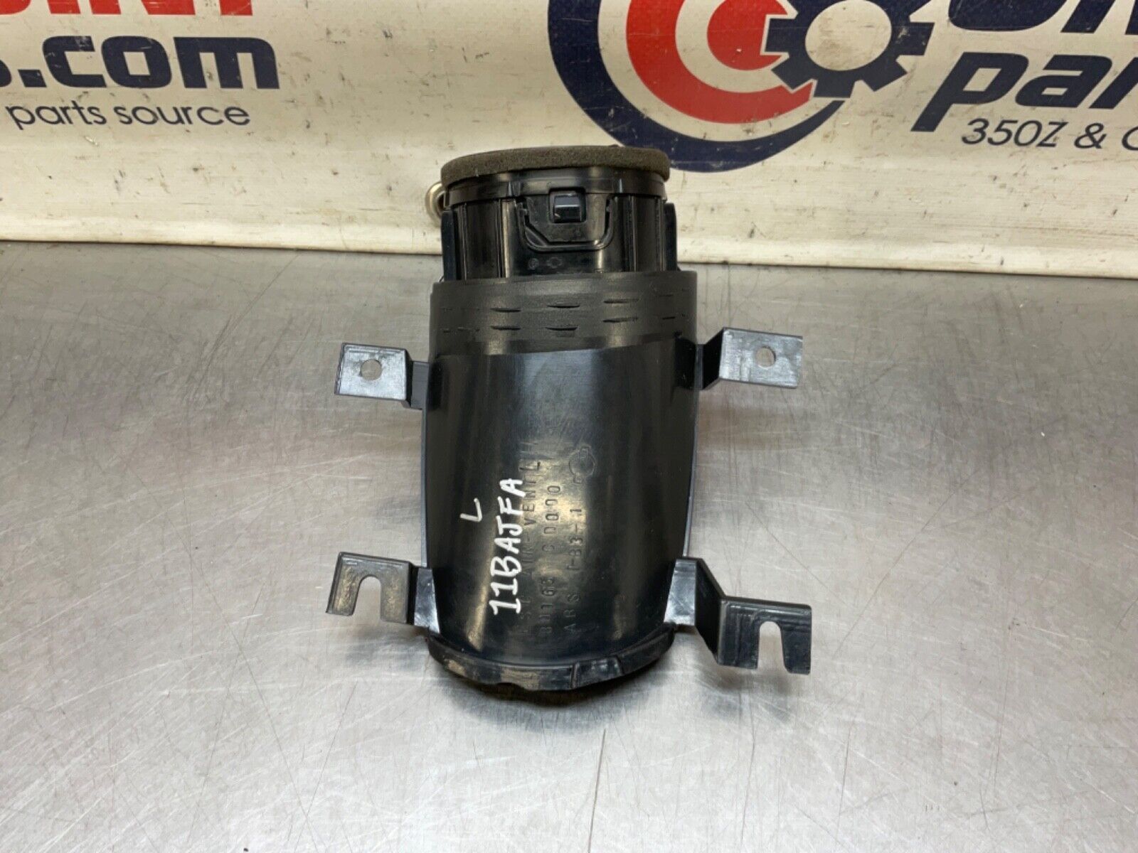 2004 Nissan Z33 350Z Driver Left Door Panel Vent 80965 OEM 11BAJFA - On Point Parts Inc