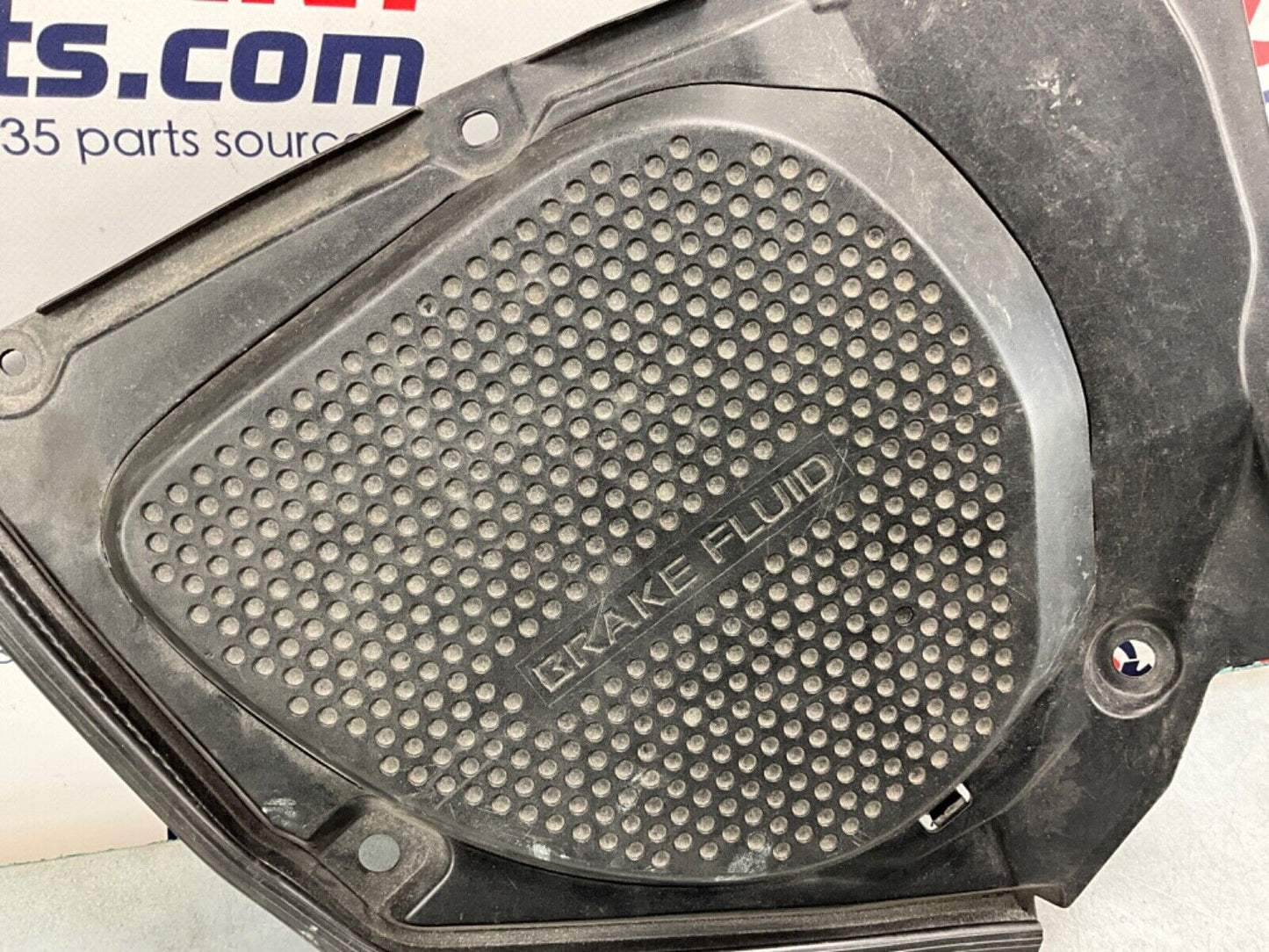 2004 Nissan Z33 350Z Driver Left Brake Fluid Cover OEM 11BAJF2 - On Point Parts Inc