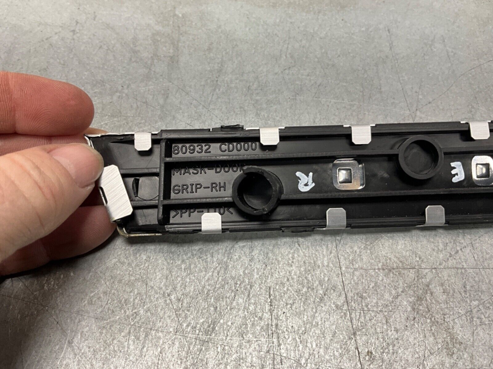 2004 Nissan Z33 350Z Passenger Right Door Grip Handle Trim 80932 OEM 11BAJFE - On Point Parts Inc