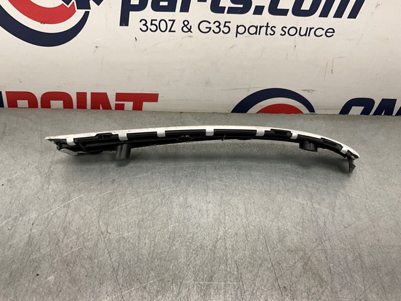 2004 Nissan Z33 350Z Passenger Right Door Grip Handle Trim 80932 OEM 11BAJFE - On Point Parts Inc