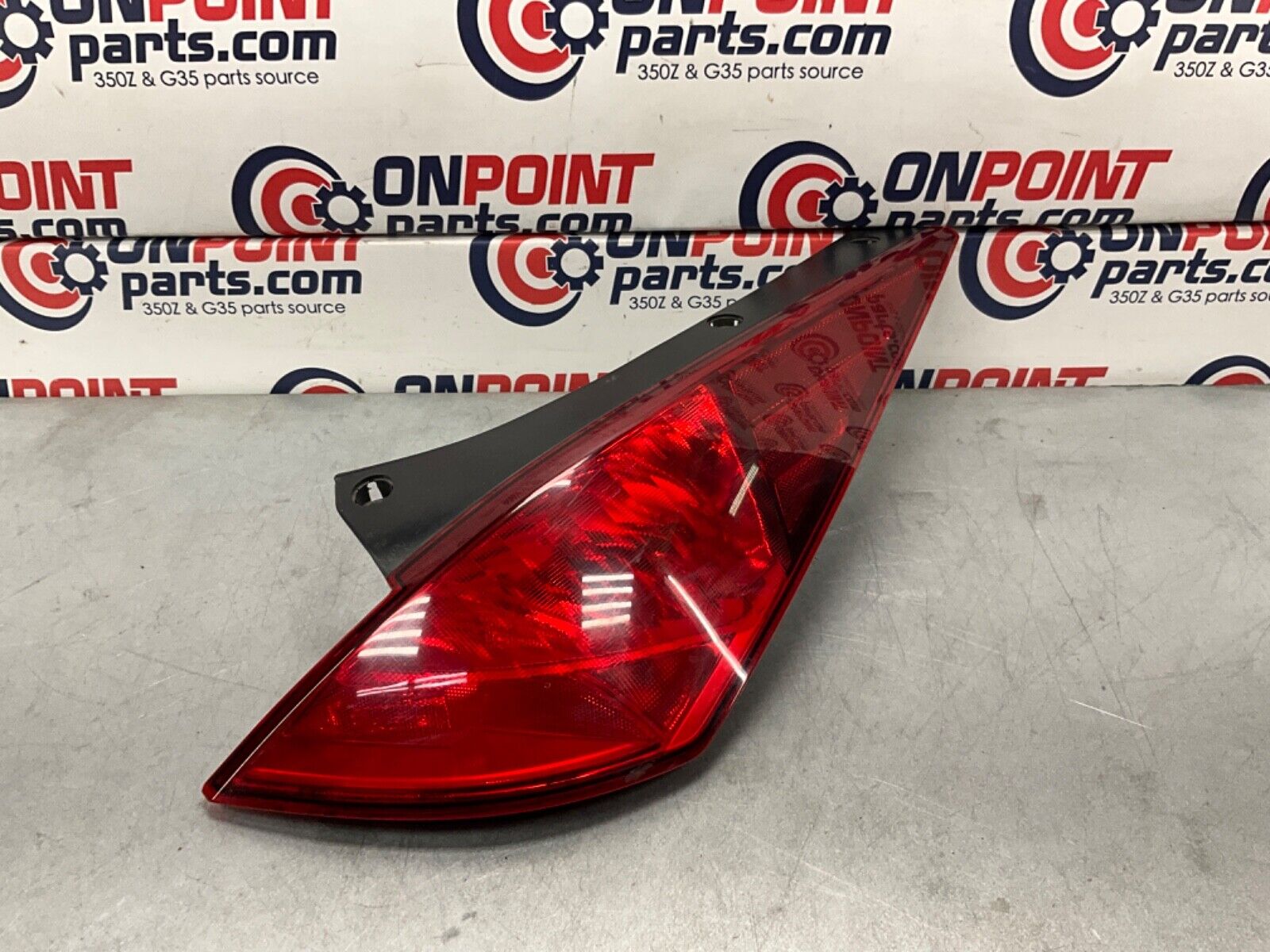 2004 Nissan Z33 350Z Passenger Right Tail Light Assembly OEM 14BALF2 - On Point Parts Inc