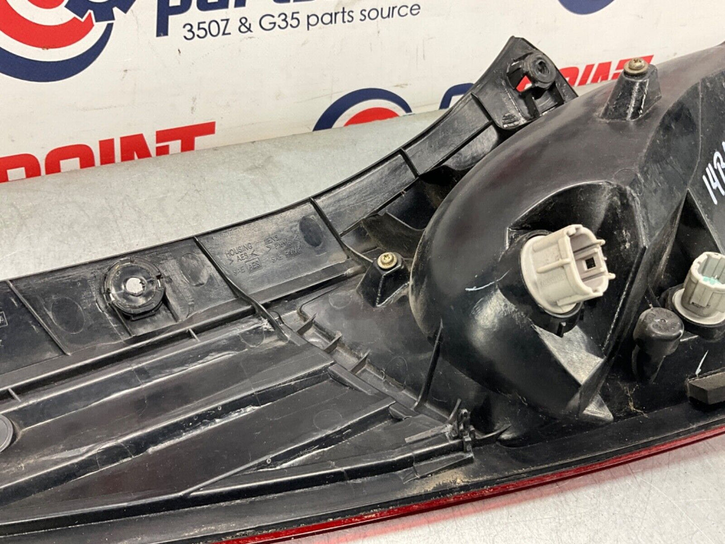 2004 Nissan Z33 350Z Passenger Right Tail Light Assembly OEM 14BALF2 - On Point Parts Inc