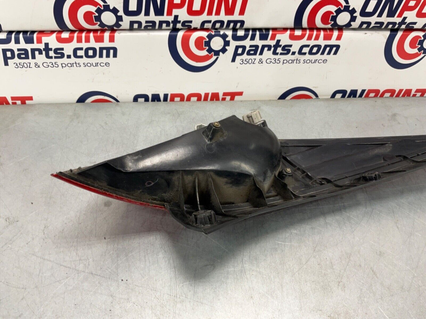 2004 Nissan Z33 350Z Passenger Right Tail Light Assembly OEM 14BALF2 - On Point Parts Inc