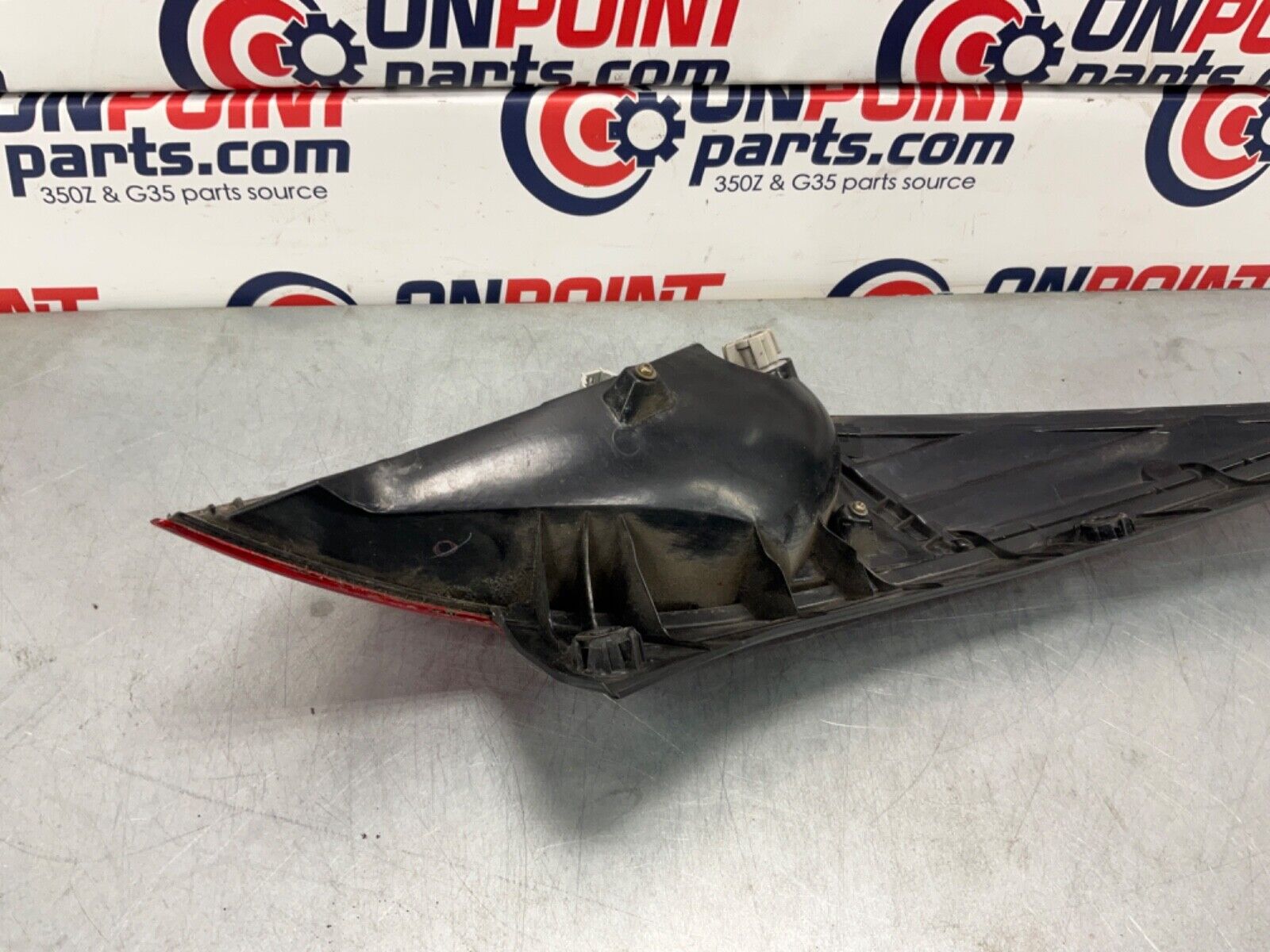 2004 Nissan Z33 350Z Passenger Right Tail Light Assembly OEM 14BALF2 - On Point Parts Inc