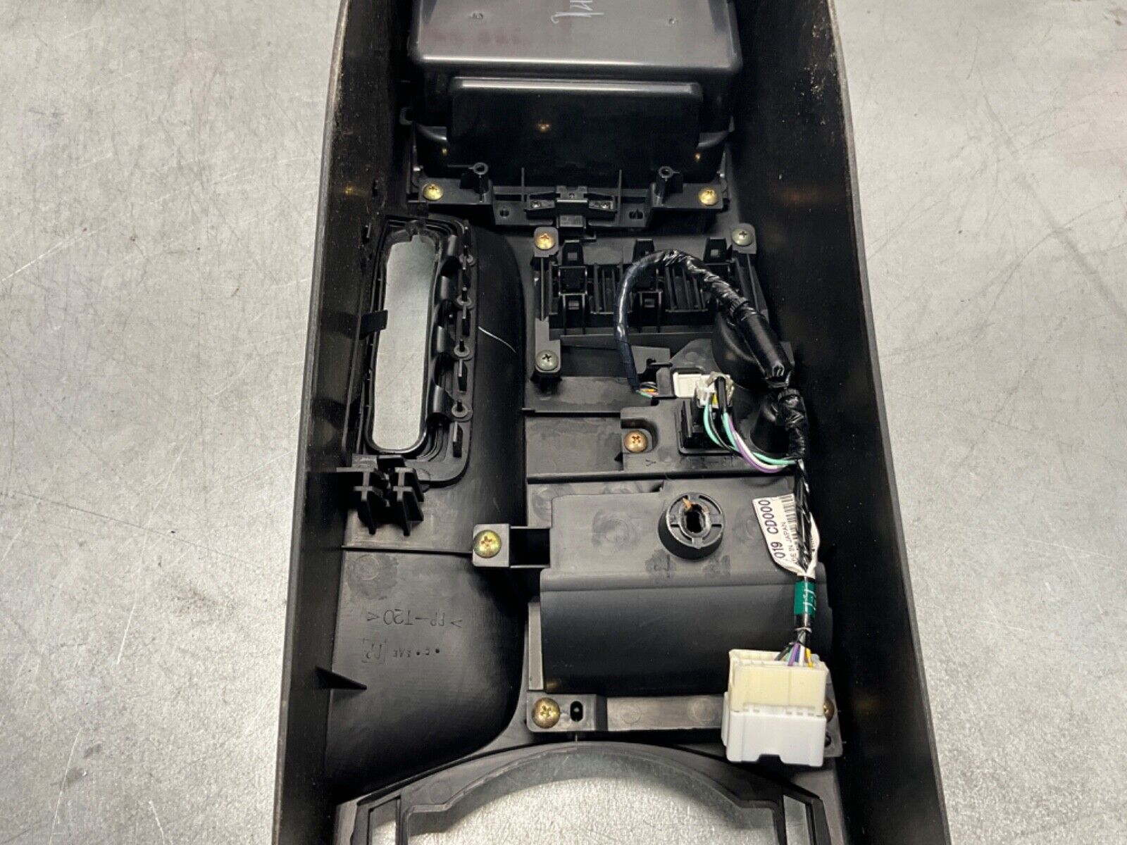 2004 Nissan Z33 350Z Center Console Storage Cubby Automatic OEM 14BALF8 - On Point Parts Inc