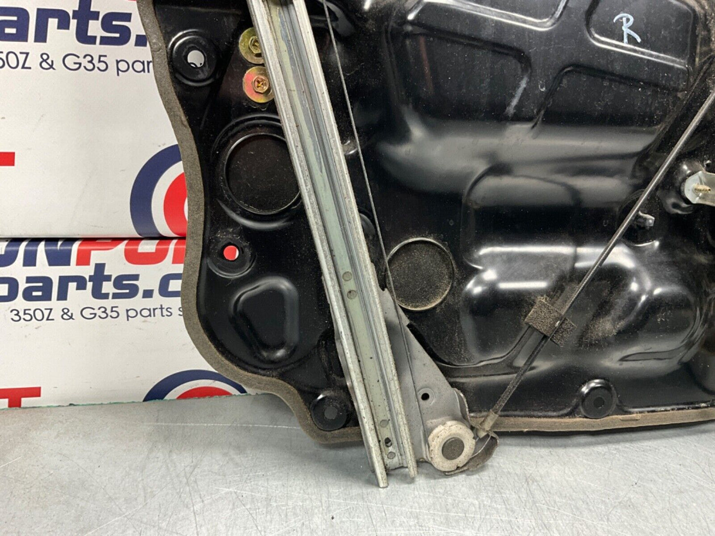 2004 Nissan Z33 350Z Passenger Right Window Regulator Motor Panel OEM 14BALF3 - On Point Parts Inc