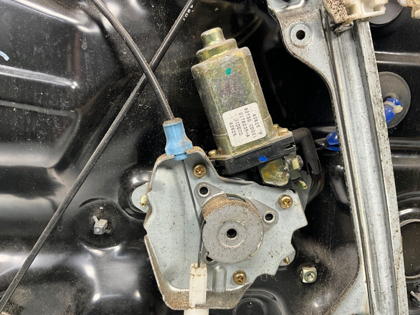 2004 Nissan Z33 350Z Passenger Right Window Regulator Motor Panel OEM 14BALF3 - On Point Parts Inc