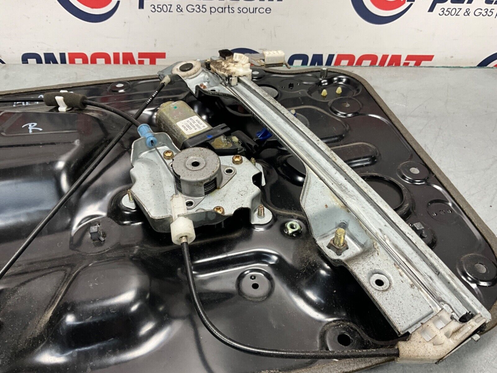 2004 Nissan Z33 350Z Passenger Right Window Regulator Motor Panel OEM 14BALF3 - On Point Parts Inc