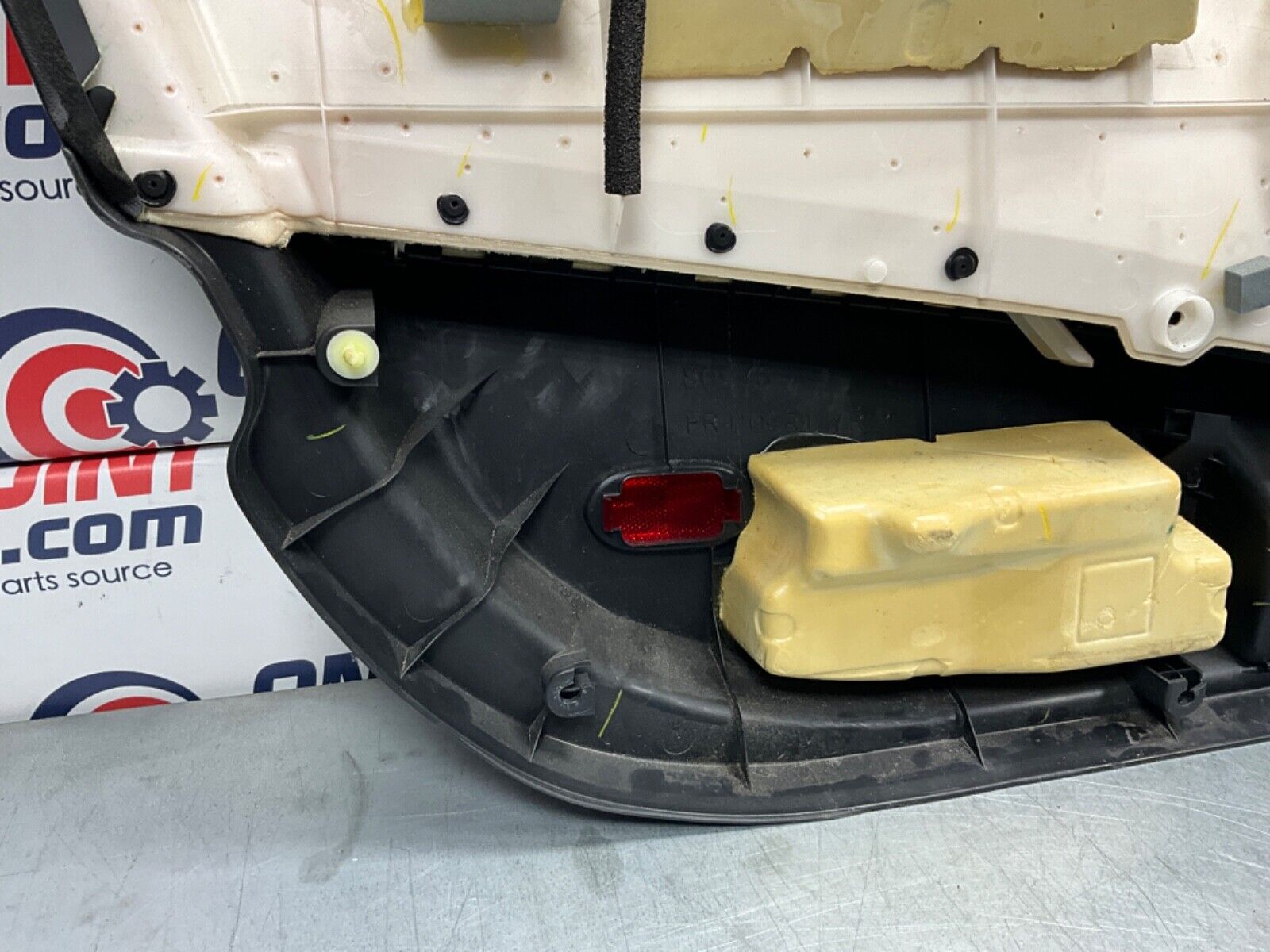 2004 Nissan Z33 350Z Passenger Right Door Trim Panel 80900 OEM 14BALF8 - On Point Parts Inc