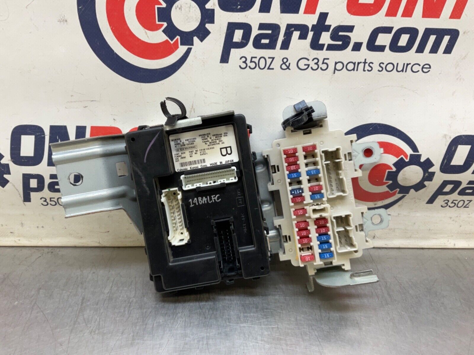 2004 Nissan Z33 350Z BCM Body Control Module Unit 284B1CE800 OEM 14BALFC - On Point Parts Inc