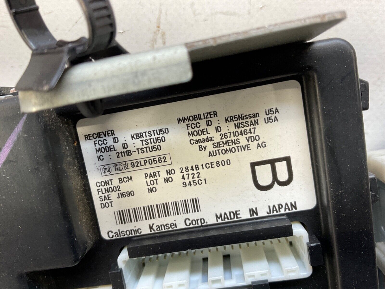 2004 Nissan Z33 350Z BCM Body Control Module Unit 284B1CE800 OEM 14BALFC - On Point Parts Inc