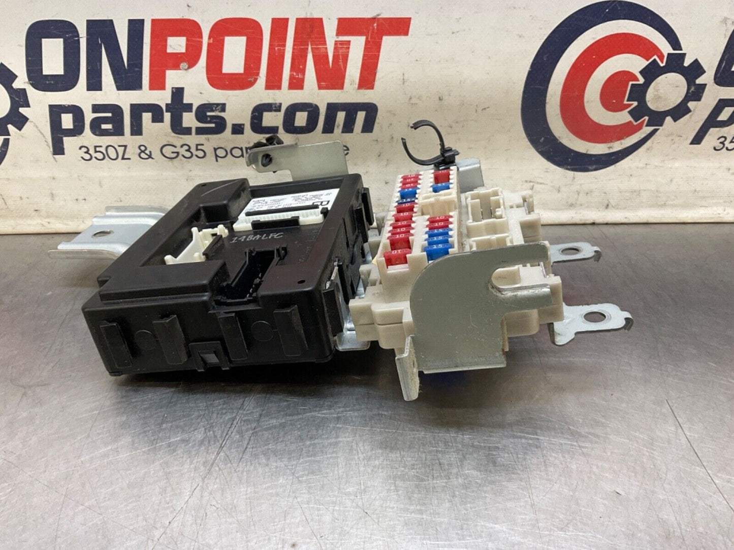 2004 Nissan Z33 350Z BCM Body Control Module Unit 284B1CE800 OEM 14BALFC - On Point Parts Inc