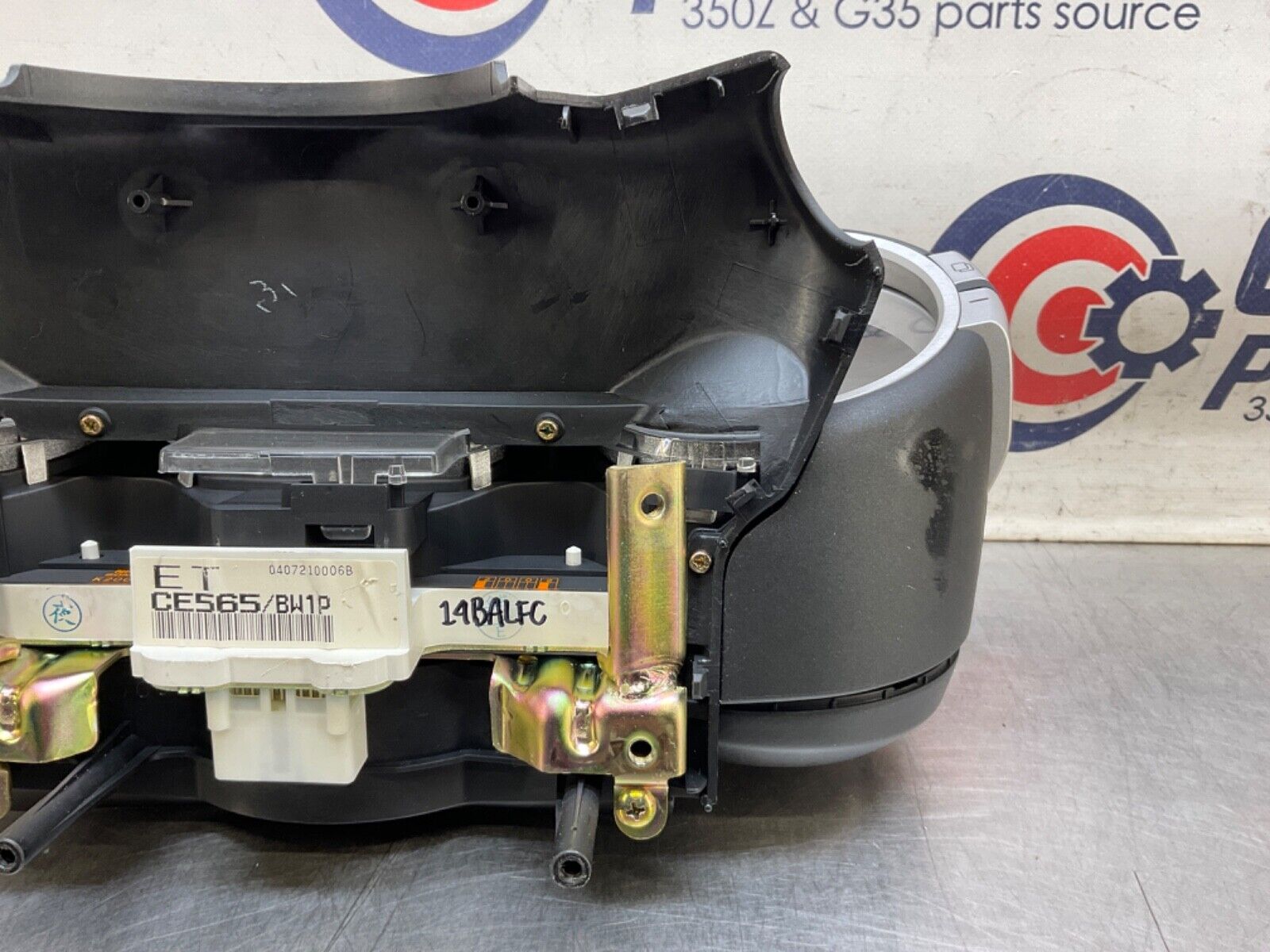 2004 Nissan Z33 350Z Speedometer Instrument Gauge Cluster 93k AT OEM 14BALFC - On Point Parts Inc