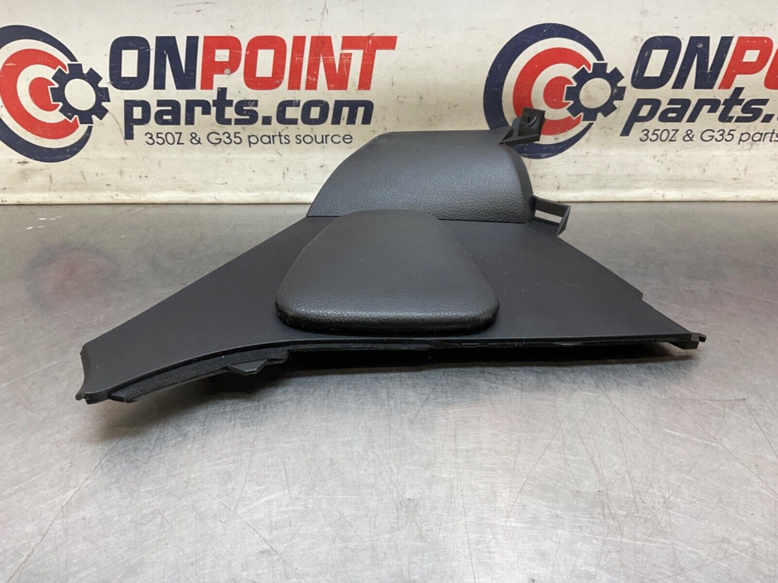 2004Nissan Z33 350Z Driver Left Center Console Knee Kick Panel 68135 OEM 14BALFA - On Point Parts Inc