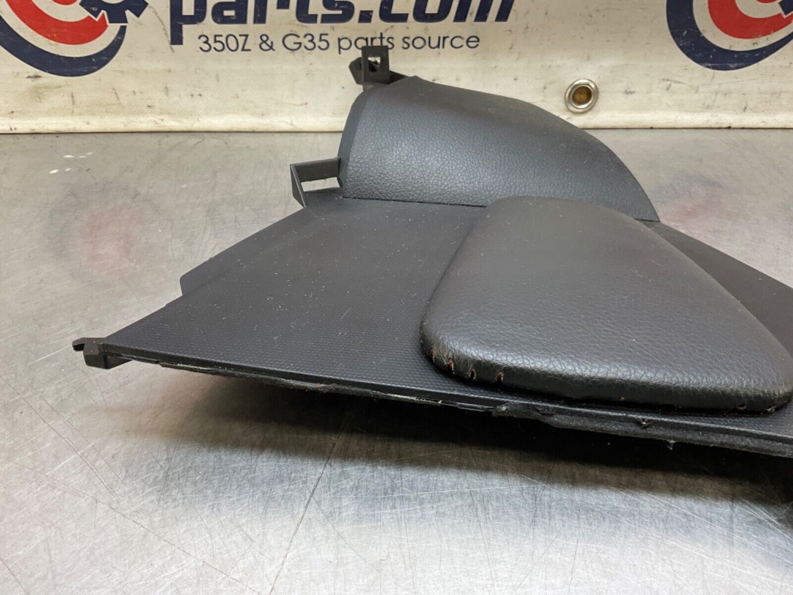 2004 Nissan Z33 350Z Passenger Center Console Knee Kick Panel 68134 OEM 14BALFE - On Point Parts Inc