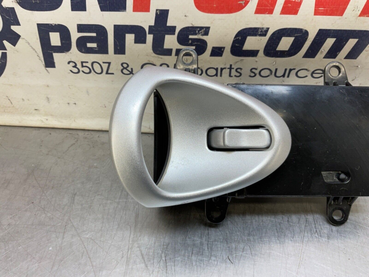 2004 Nissan Z33 350Z Passenger Right Door Handle OEM 14BALFE - On Point Parts Inc