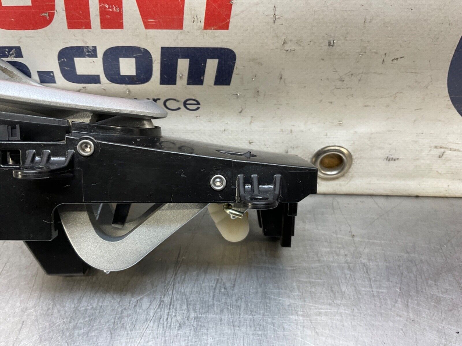 2004 Nissan Z33 350Z Passenger Right Door Handle OEM 14BALFE - On Point Parts Inc