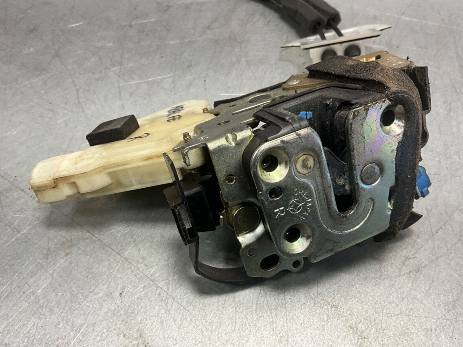 2004 Nissan Z33 350Z Passenger Right Front Door Lock Actuator OEM 14BALFE - On Point Parts Inc