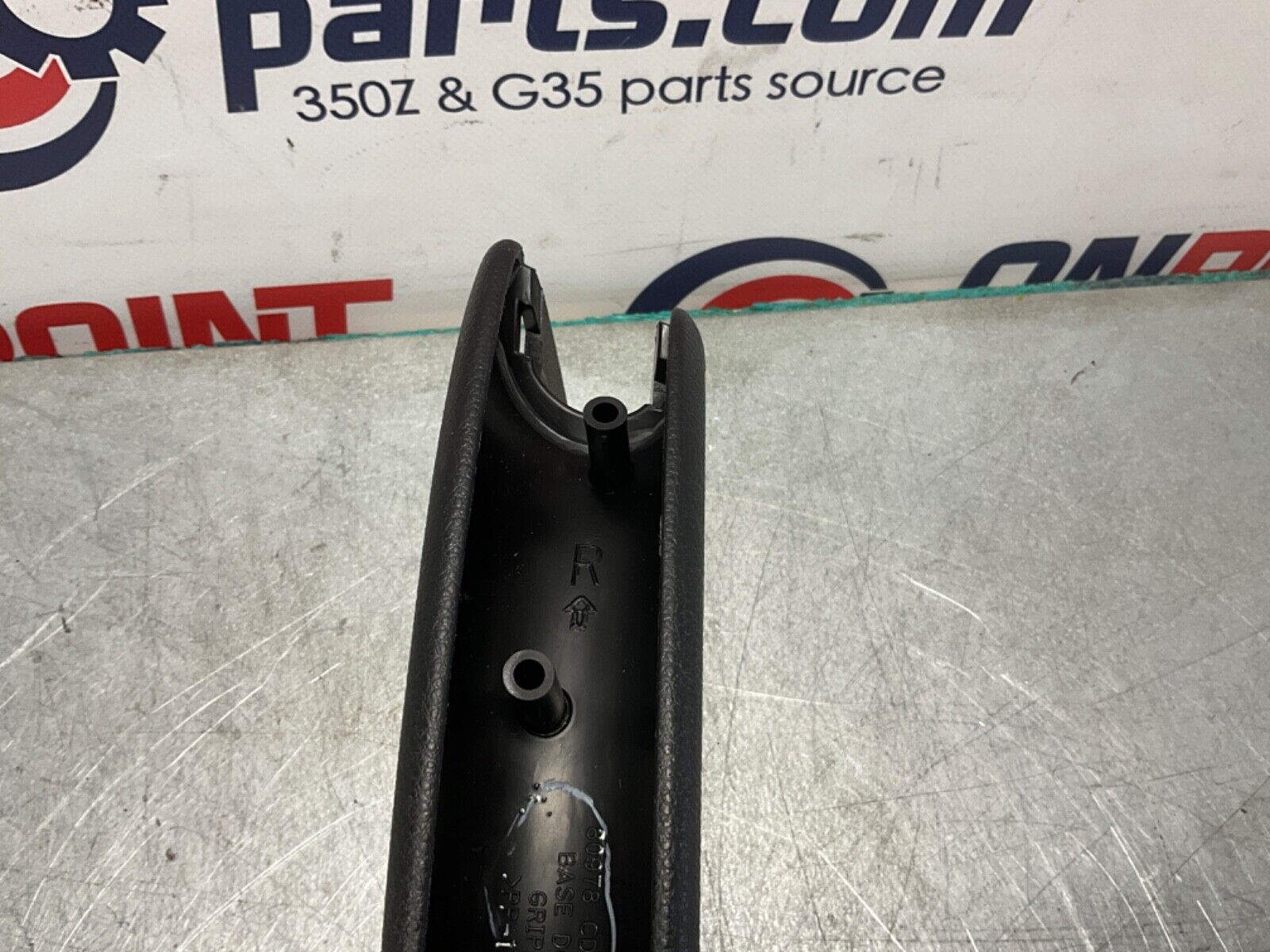 2004 Nissan Z33 350Z Passenger Right Interior Door Grip Pull Handle OEM 14BALFE - On Point Parts Inc