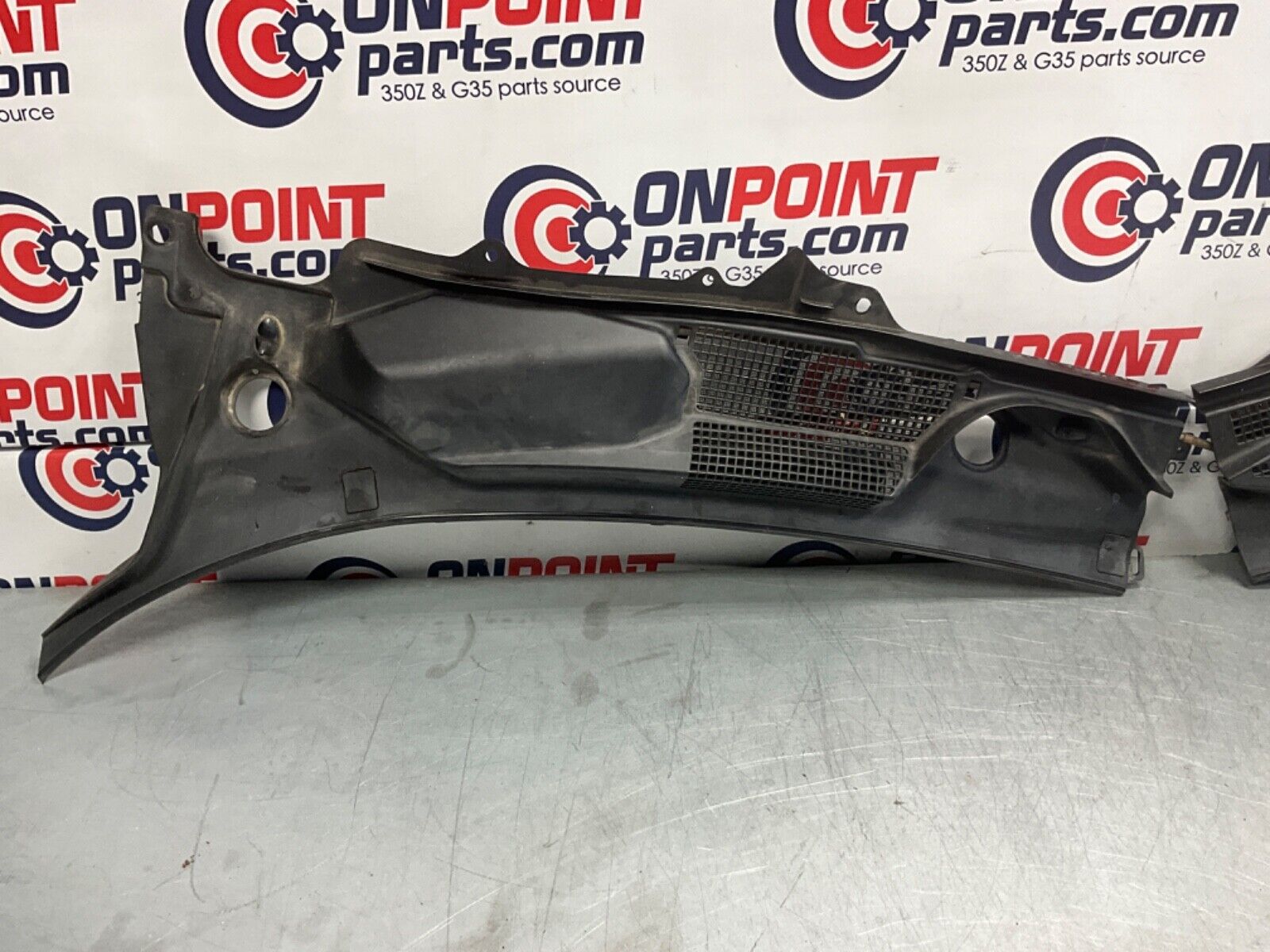 2004 Nissan Z33 350Z Front Left Right Windshield Hood Cowl OEM 14BALF3 - On Point Parts Inc