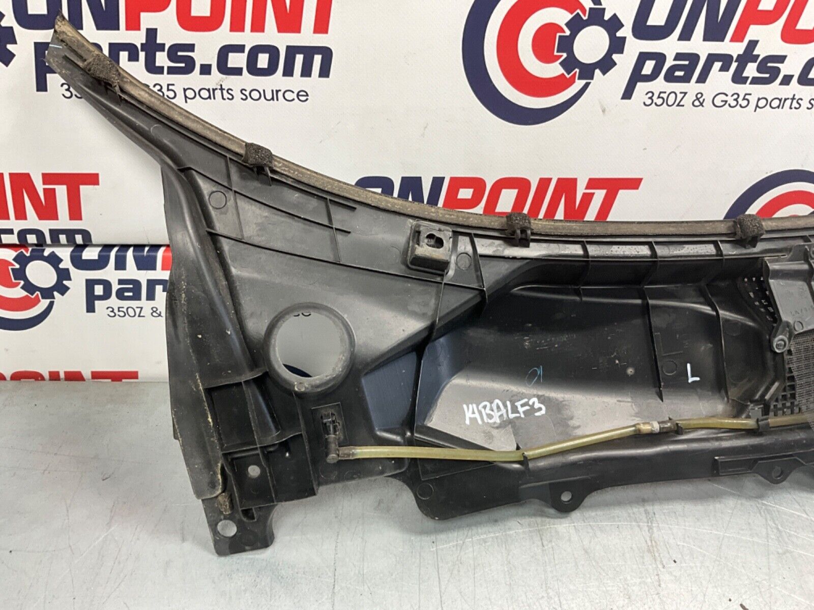 2004 Nissan Z33 350Z Front Left Right Windshield Hood Cowl OEM 14BALF3 - On Point Parts Inc