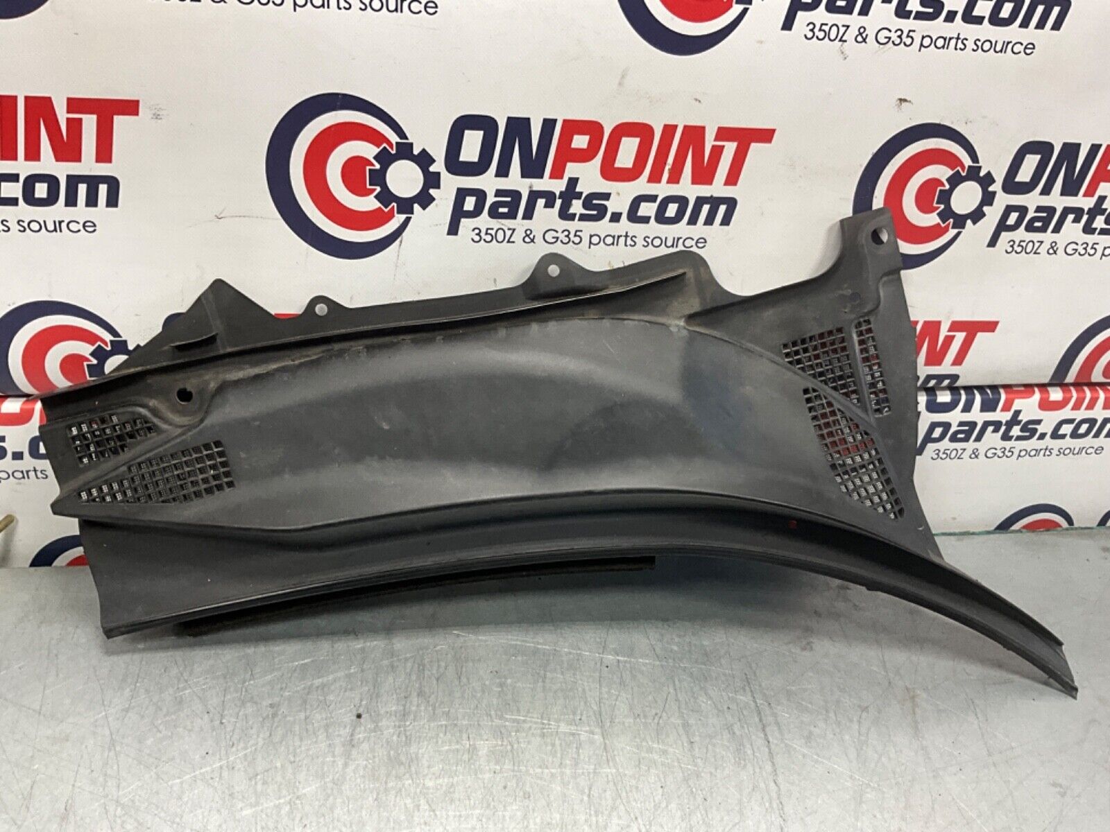 2004 Nissan Z33 350Z Front Left Right Windshield Hood Cowl OEM 14BALF3 - On Point Parts Inc