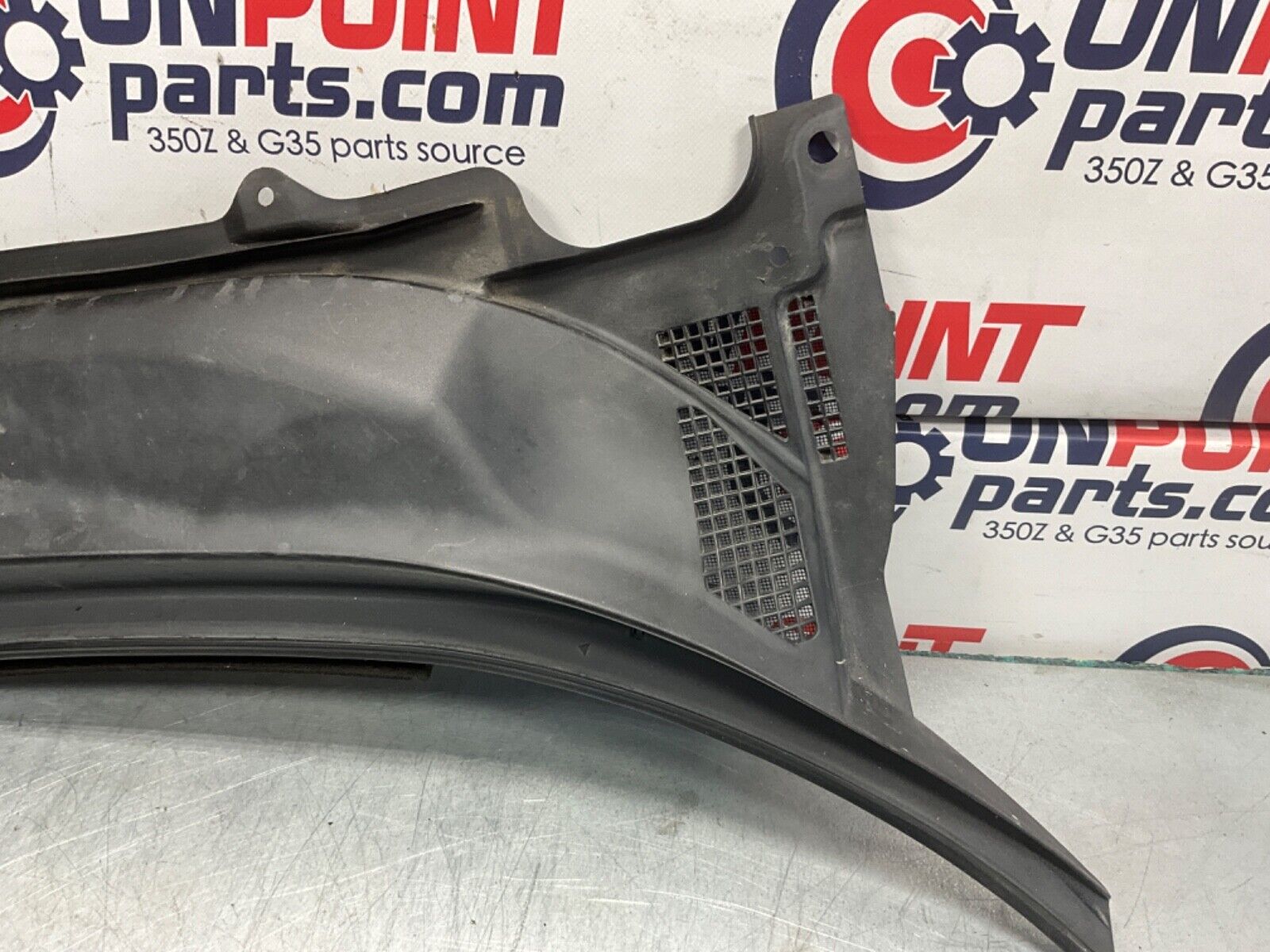 2004 Nissan Z33 350Z Front Left Right Windshield Hood Cowl OEM 14BALF3 - On Point Parts Inc