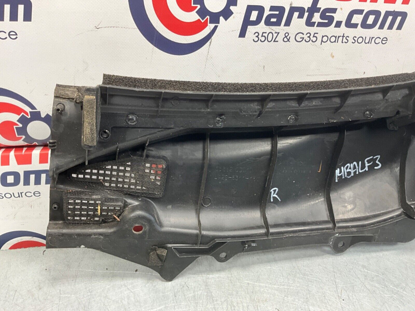 2004 Nissan Z33 350Z Front Left Right Windshield Hood Cowl OEM 14BALF3 - On Point Parts Inc