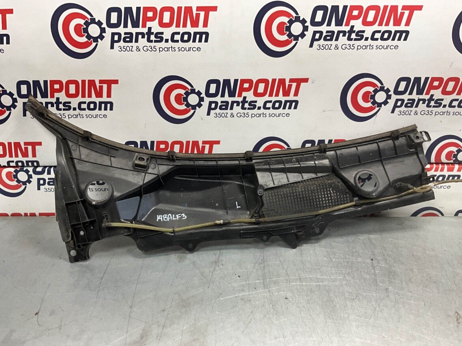 2004 Nissan Z33 350Z Front Left Right Windshield Hood Cowl OEM 14BALF3 - On Point Parts Inc