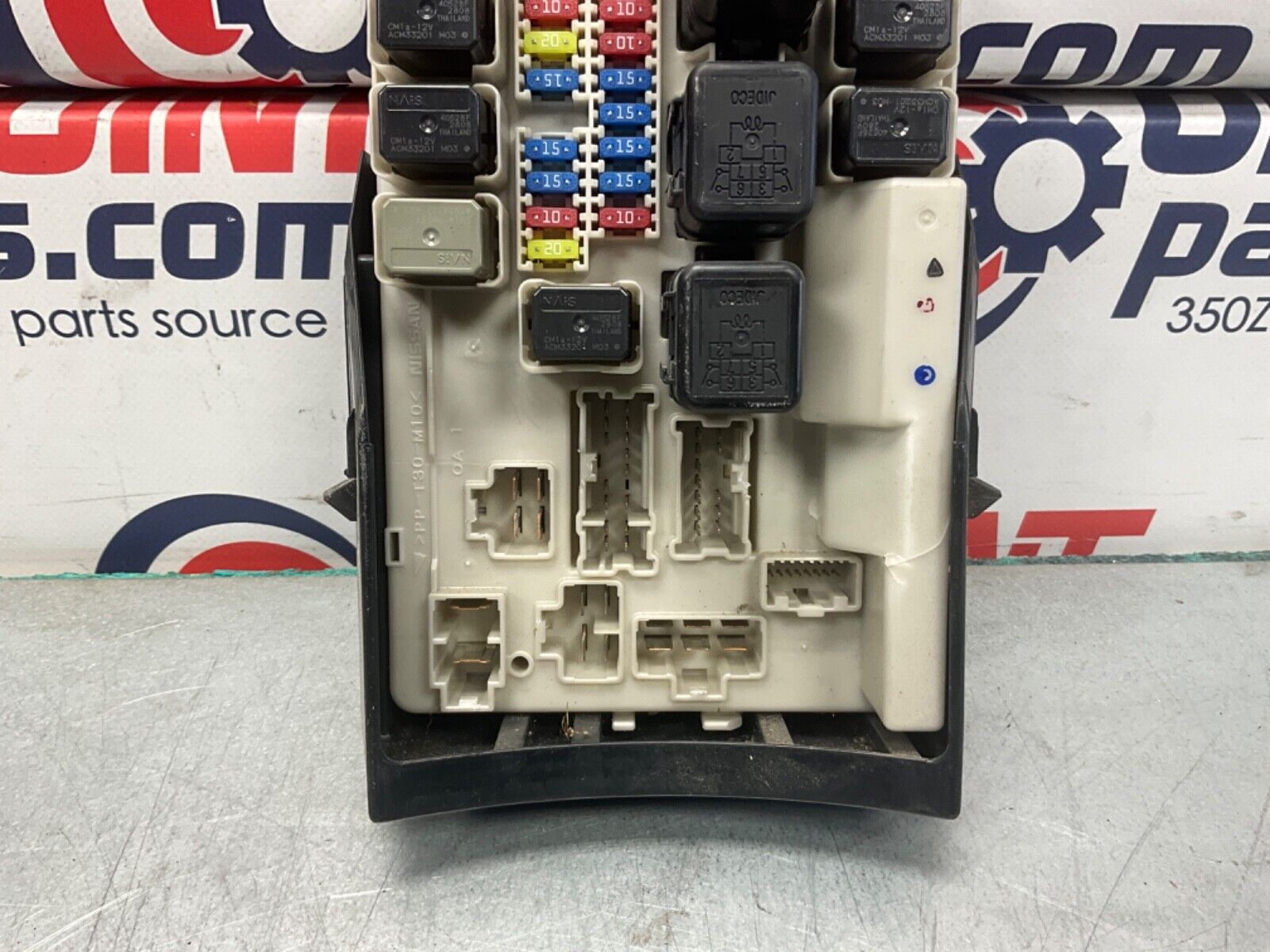 2004 Nissan Z33 350Z Large IPDM Fuse Relay Box 284B7AQ006 OEM 14BALFE - On Point Parts Inc