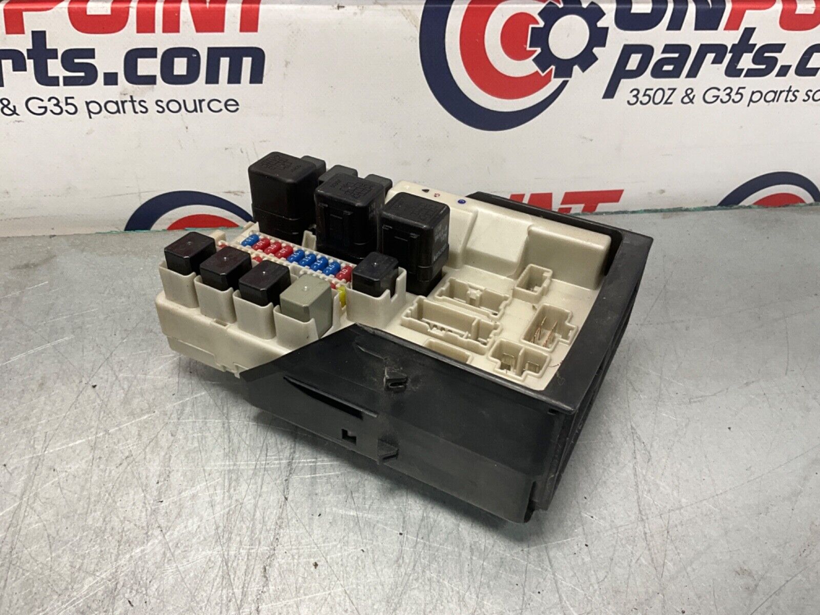 2004 Nissan Z33 350Z Large IPDM Fuse Relay Box 284B7AQ006 OEM 14BALFE - On Point Parts Inc