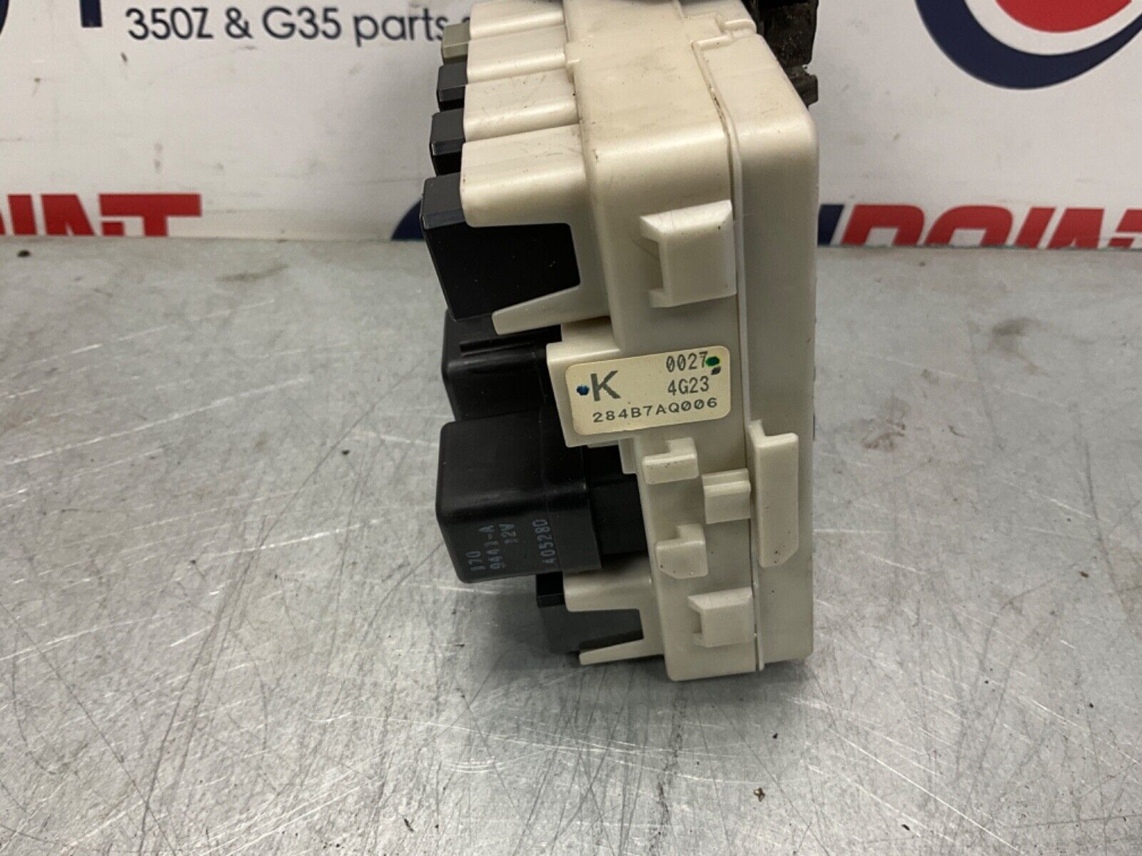2004 Nissan Z33 350Z Large IPDM Fuse Relay Box 284B7AQ006 OEM 14BALFE - On Point Parts Inc
