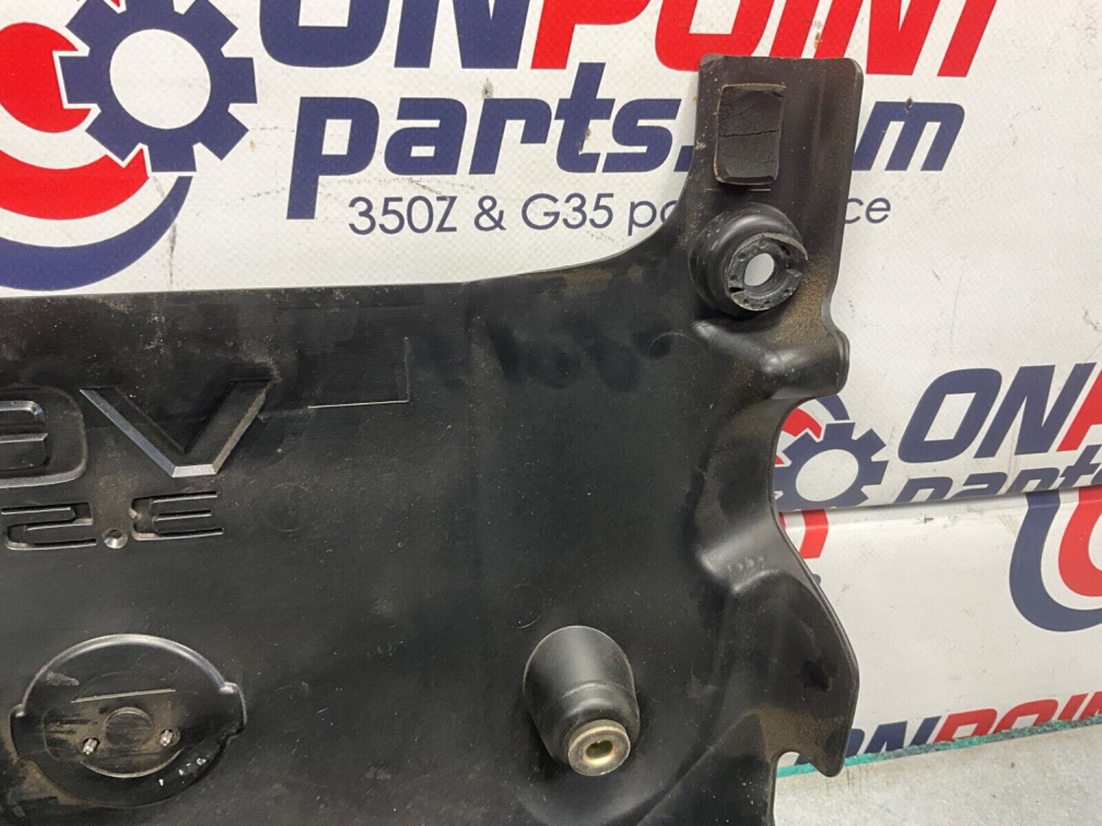 2004 Nissan Z33 350Z VQ35DE Engine Cover OEM 14BALF3 - On Point Parts Inc