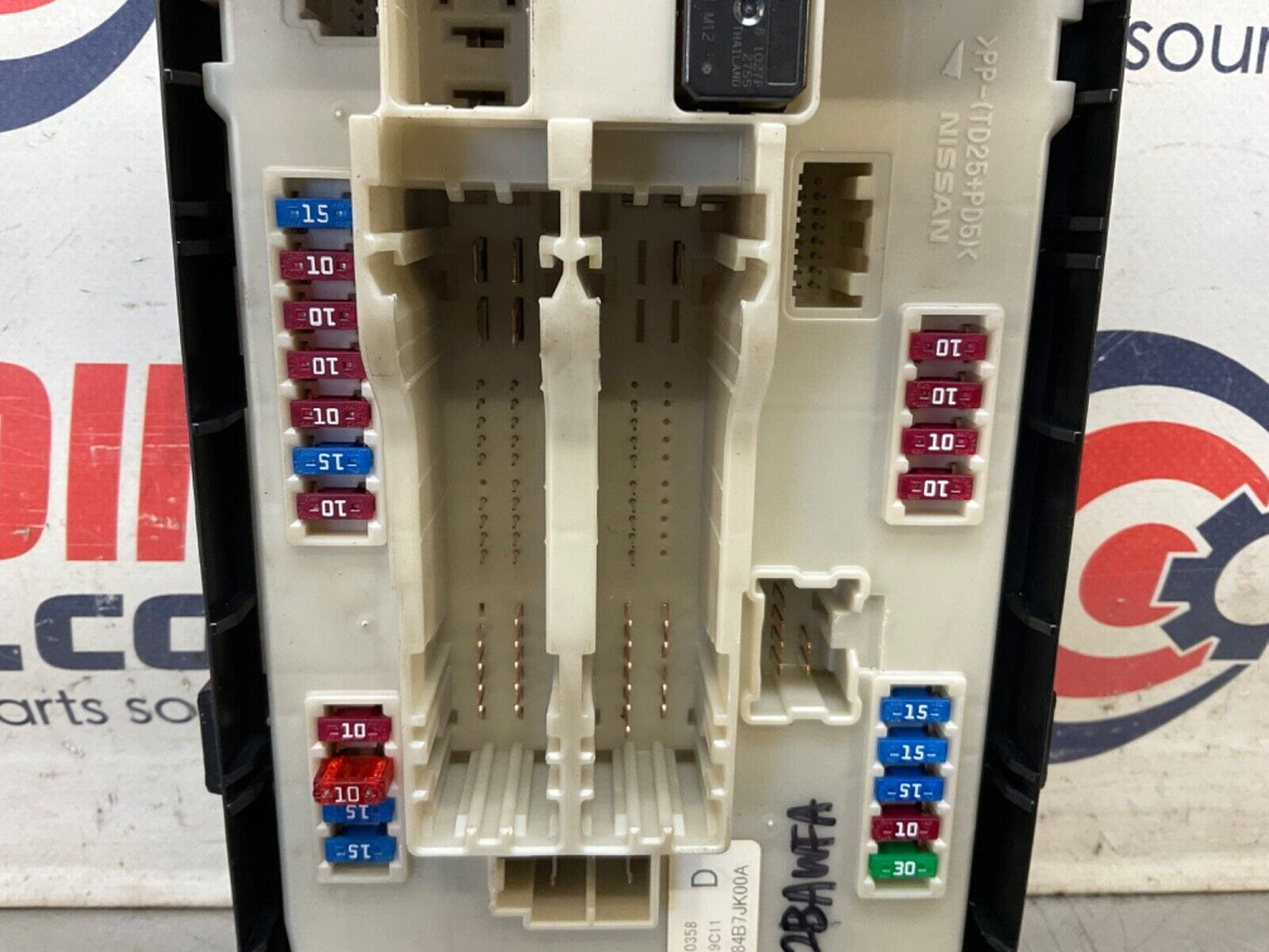 2009 Infiniti V36 G37 IPDM Engine Large Fuse Relay Module Box 284B7 OEM 12BAWFA - On Point Parts Inc