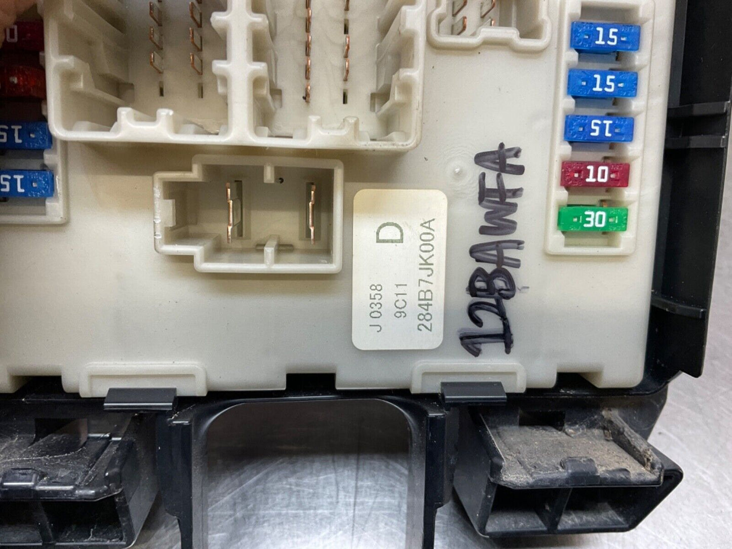 2009 Infiniti V36 G37 IPDM Engine Large Fuse Relay Module Box 284B7 OEM 12BAWFA - On Point Parts Inc