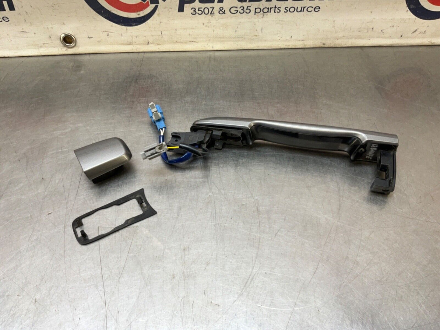 2009 Infiniti V36 G37 Passenger Right Front Exterior Door Handle OEM 12BAWFE - On Point Parts Inc