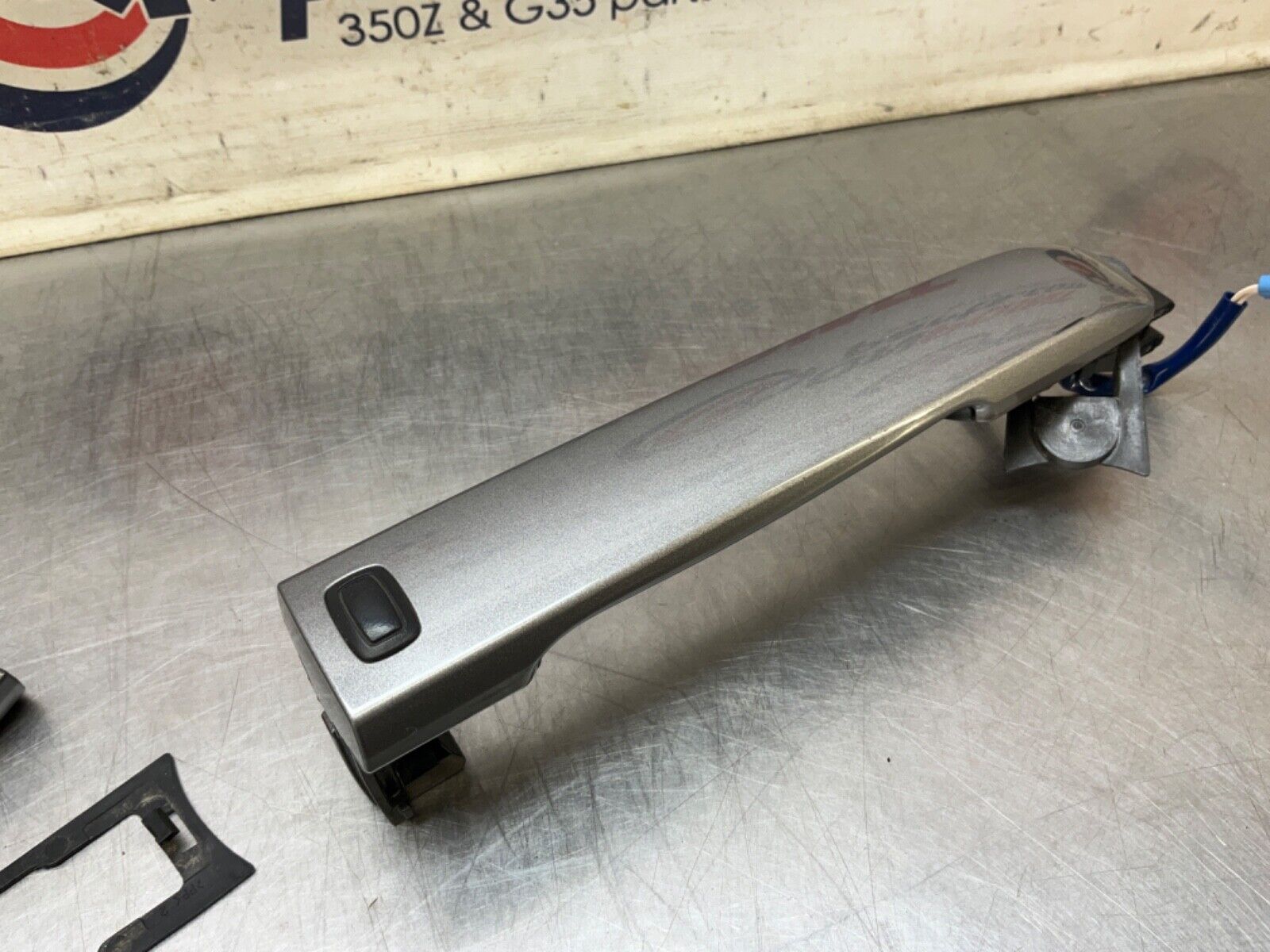 2009 Infiniti V36 G37 Passenger Right Front Exterior Door Handle OEM 12BAWFE - On Point Parts Inc